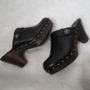 Frye black leather wood heel 9M Audra style